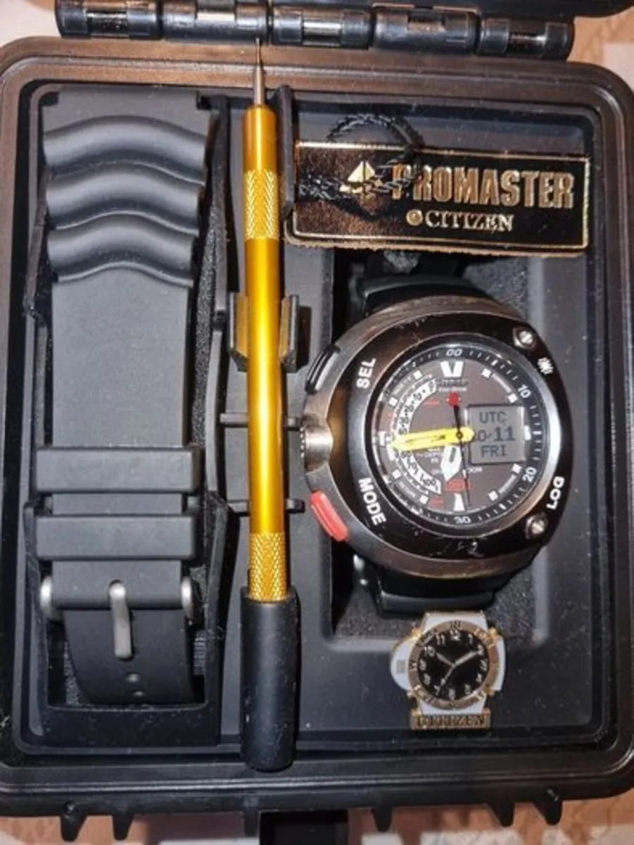 Citizen Promaster AQUALAND Eco-Drive Divers 200M - Image 4