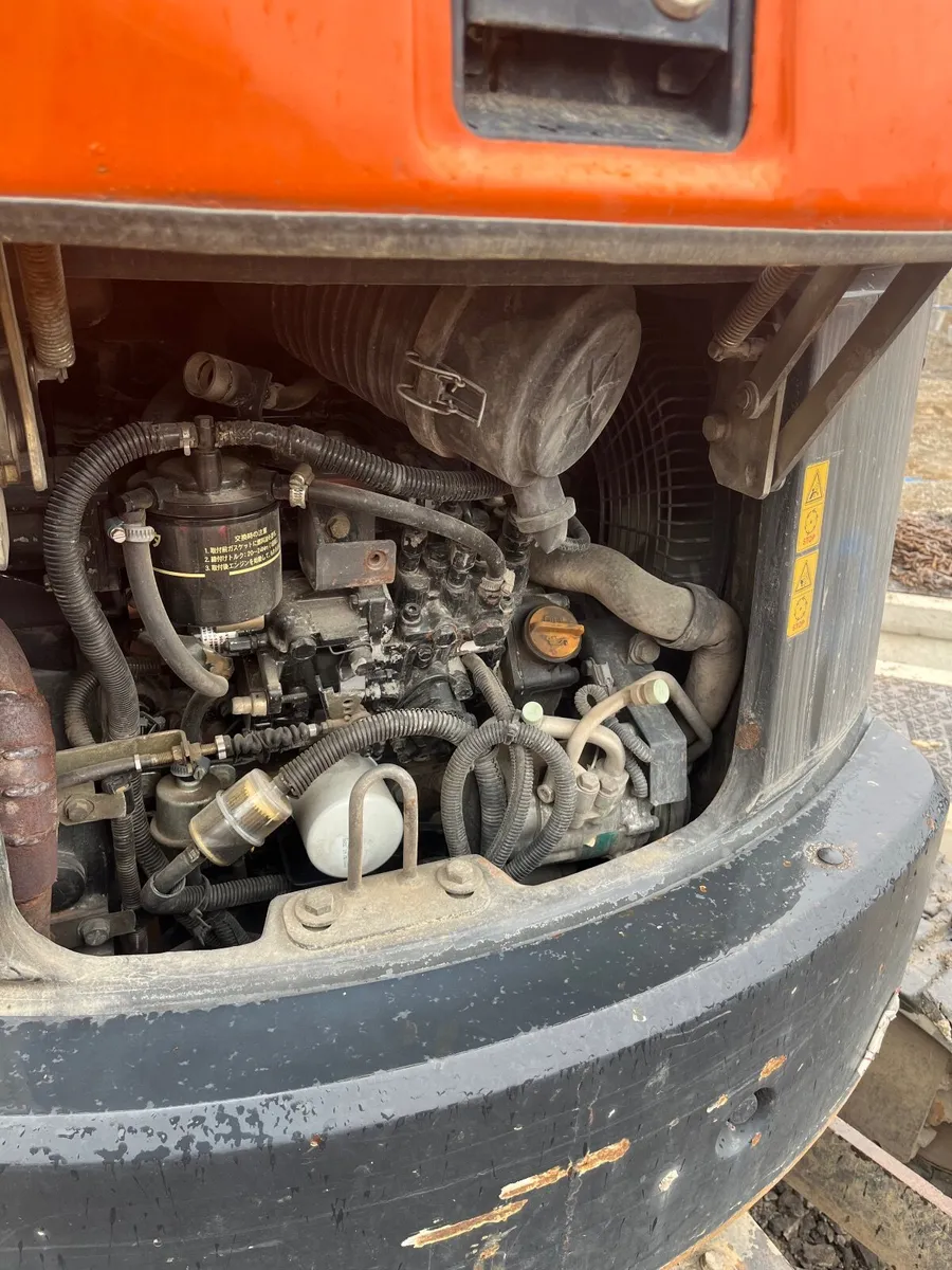 Hitachi Zaxis 27u - Image 2