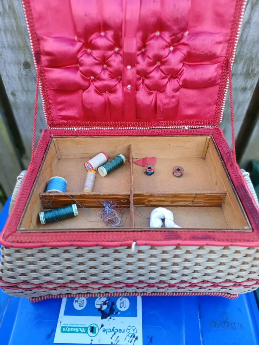 1950/60s Woven Wicker Sewing Box - Image 1