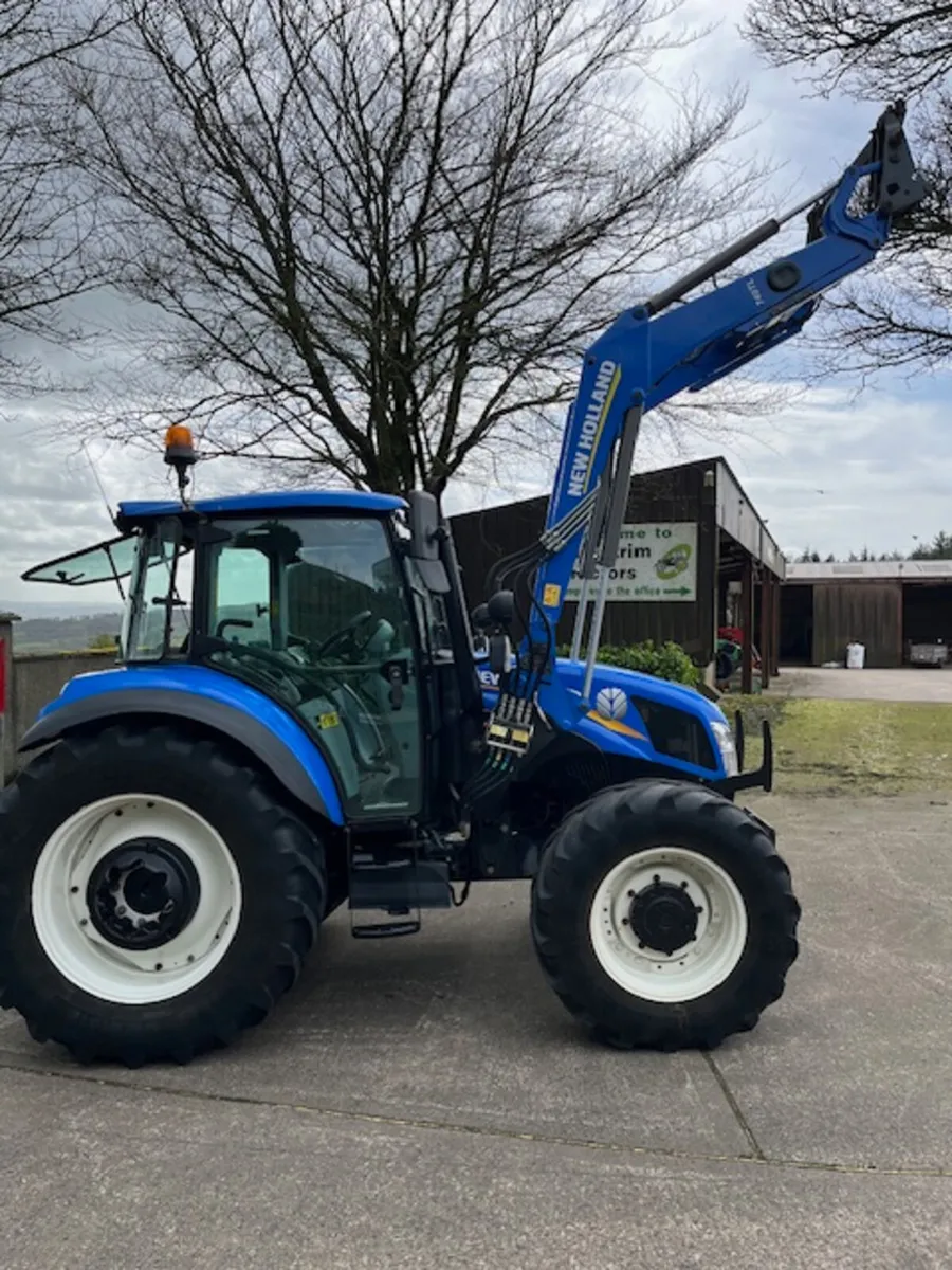 New Holland T5.105 D/C c/w 740TL Loader - Image 1