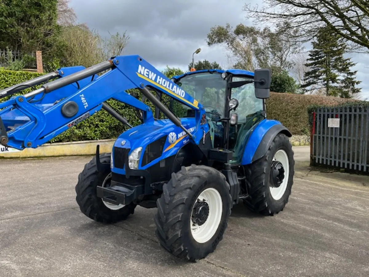 New Holland T5.105 D/C c/w 740TL Loader - Image 4