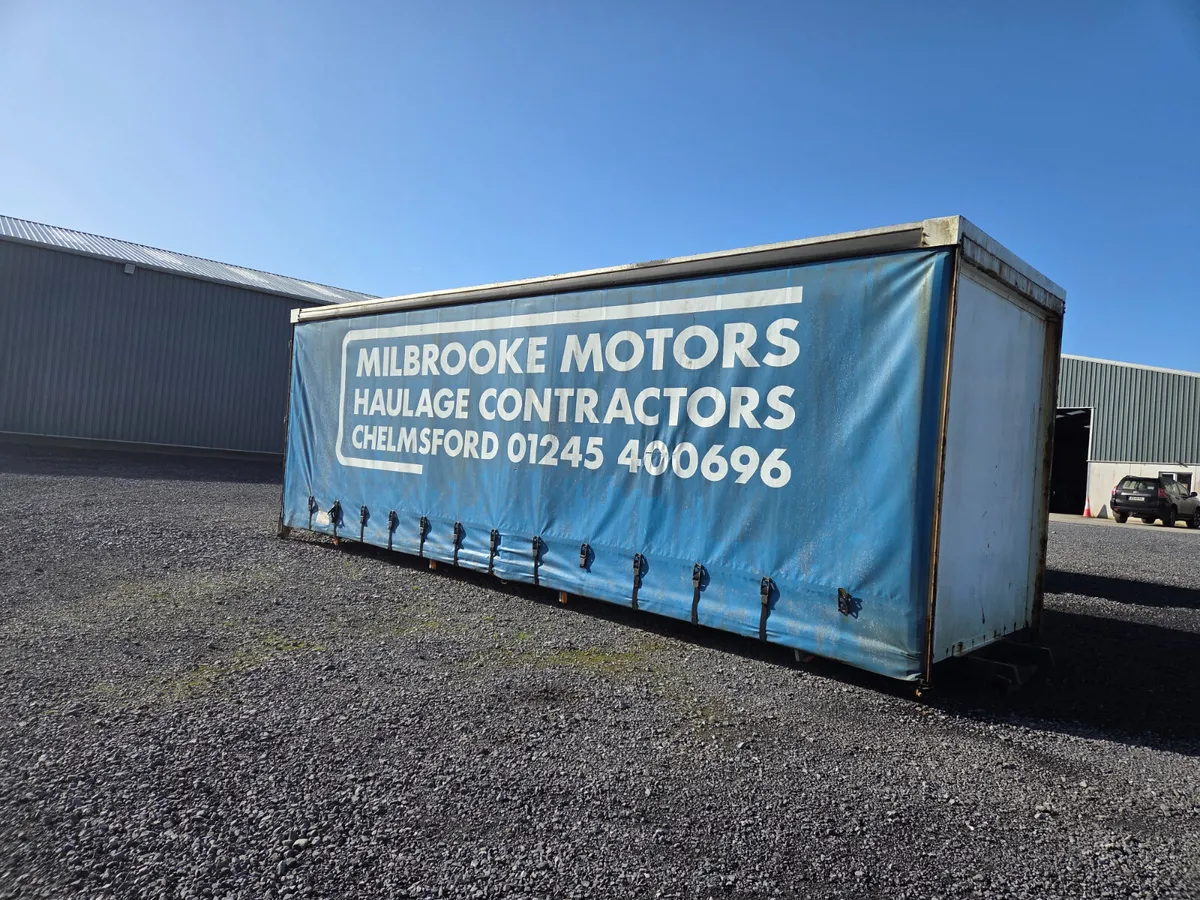 Curtainsider - Image 1