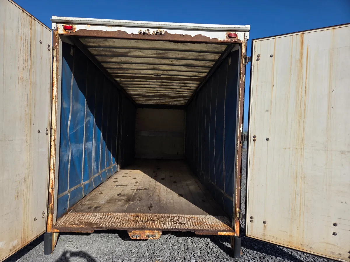 Curtainsider - Image 4