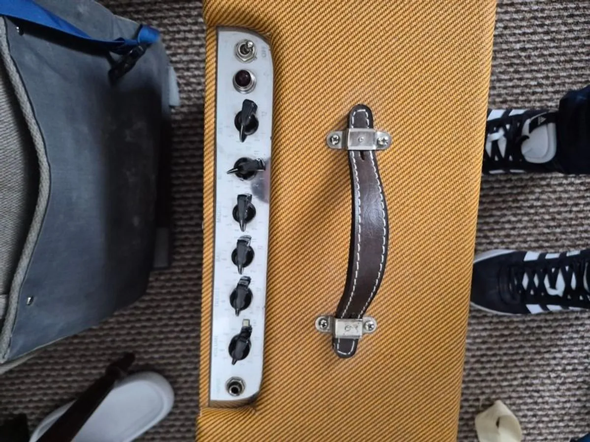 Fender Blues Junior - Image 2