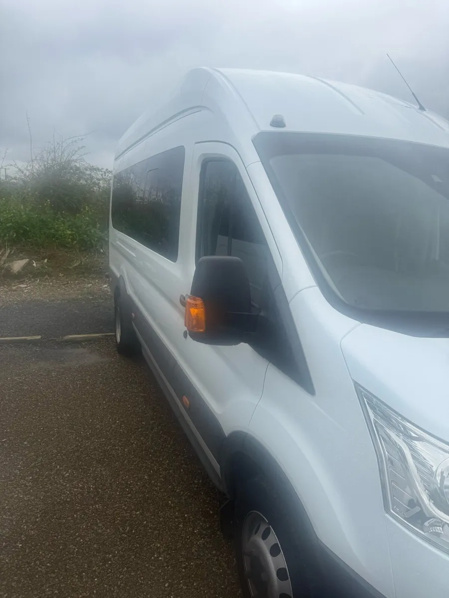 Buses & coaches - Image 4