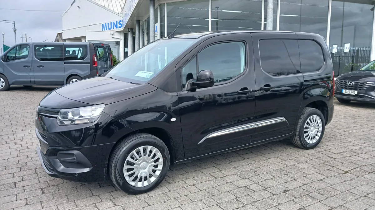 232 Toyota Proace City,high spec,immaculate,24k km - Image 2