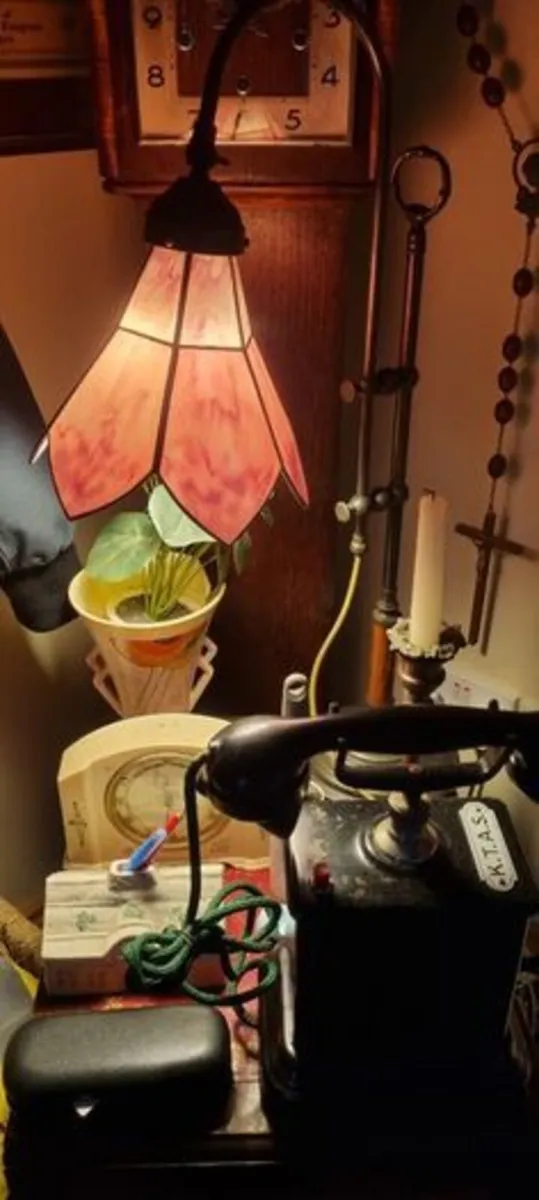 Large brass lamp - Image 1