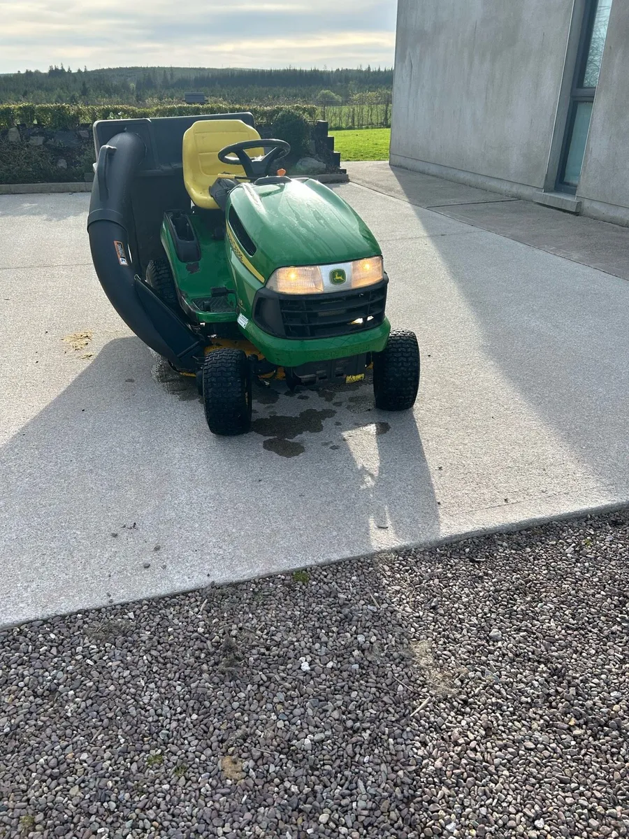 John Deere lawnmower - Image 3