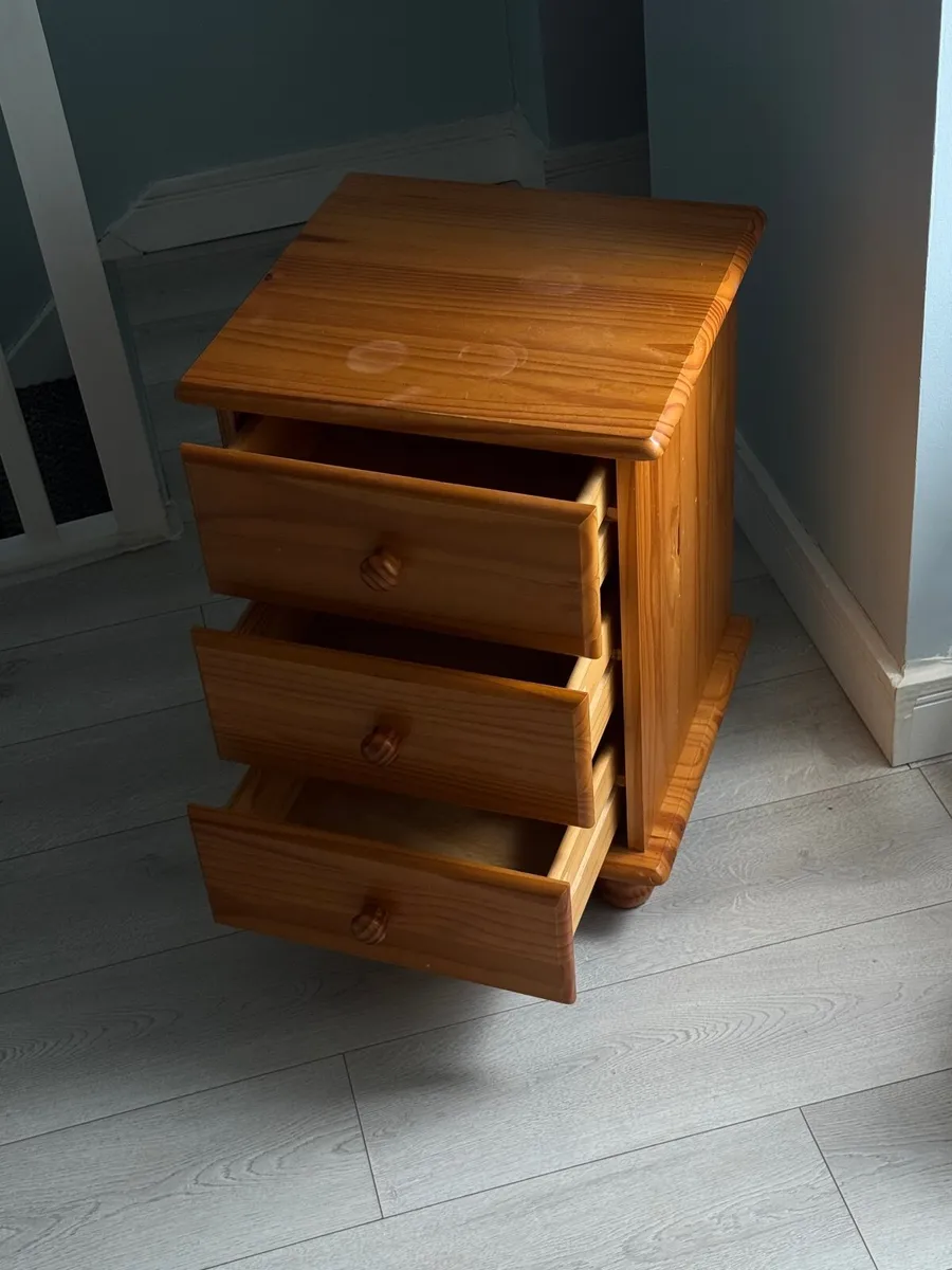 Bedside table - Image 1