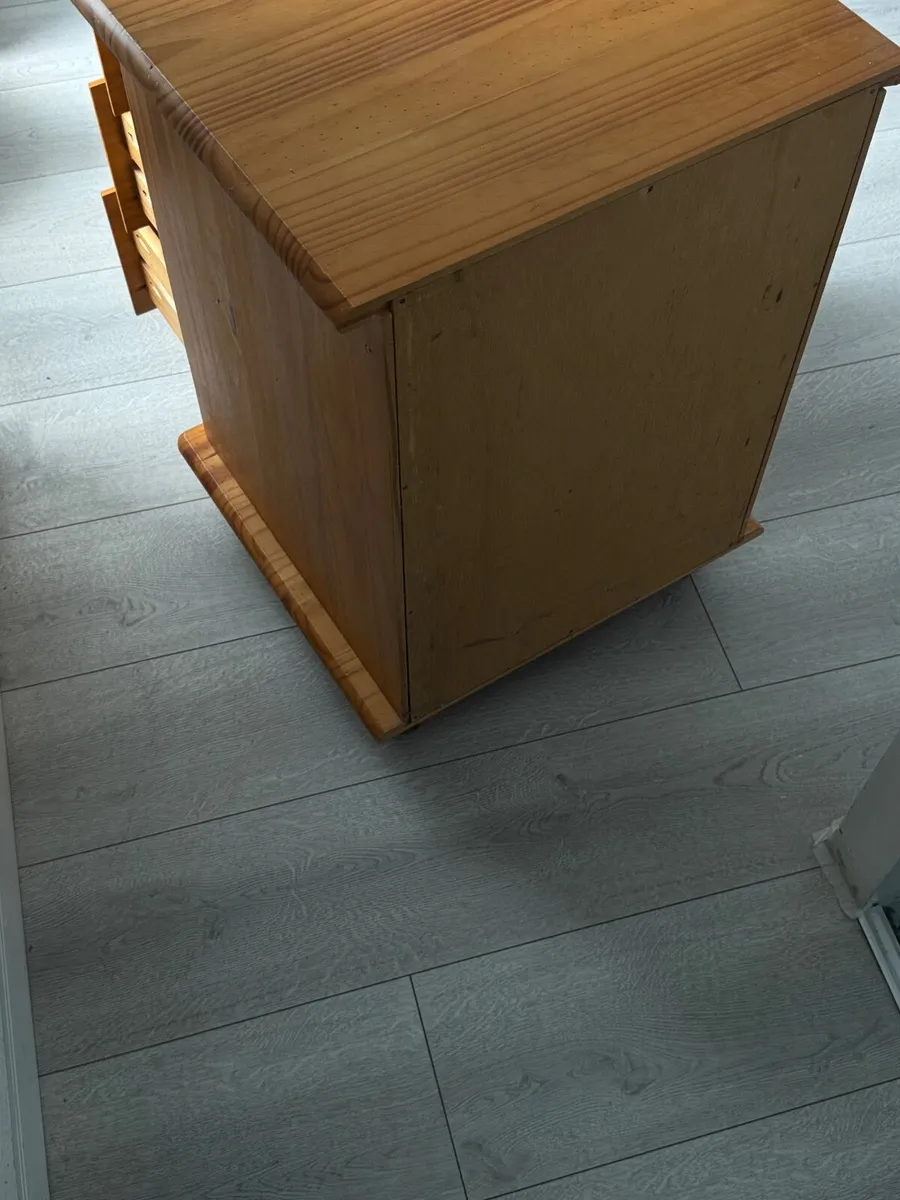 Bedside table - Image 2