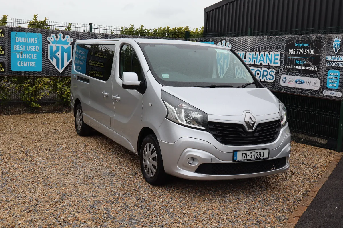 Renault Trafic 2017 9 Seater NO VAT - Image 1
