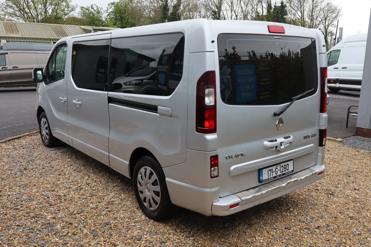 Renault Trafic 2017 9 Seater NO VAT - Image 4
