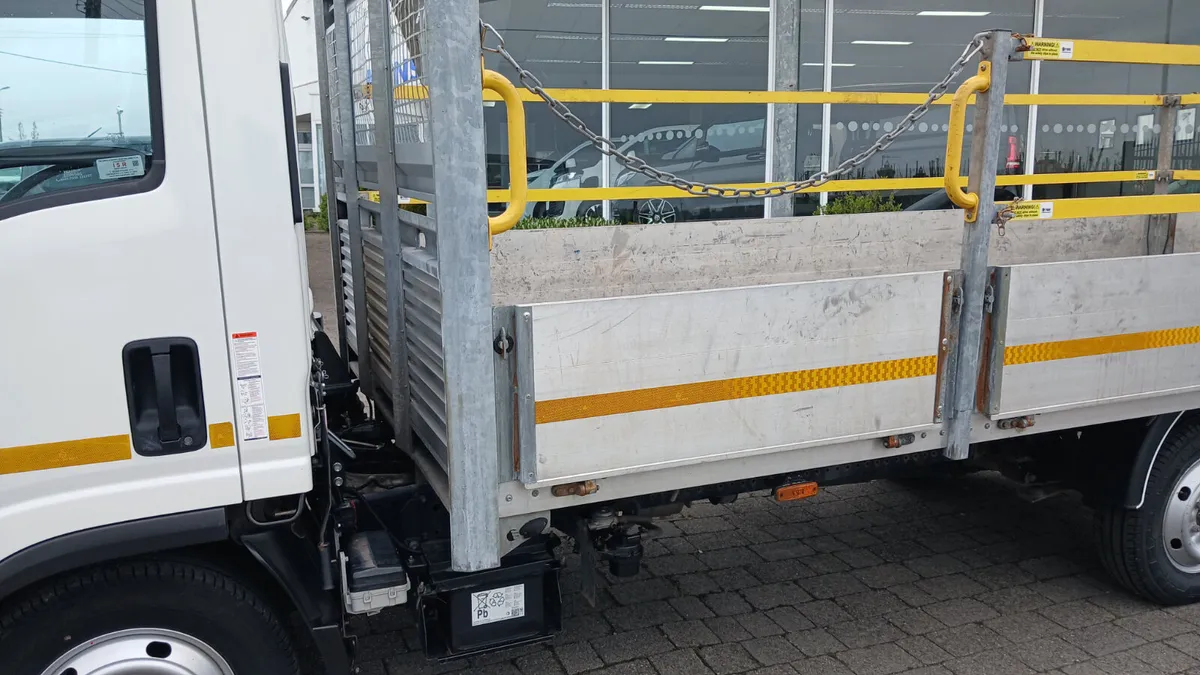 231 ISUZU GRAFTER DROPSIDE 3.5T 41K MILES - Image 3