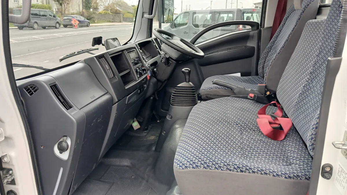 231 ISUZU GRAFTER DROPSIDE 3.5T 41K MILES - Image 4