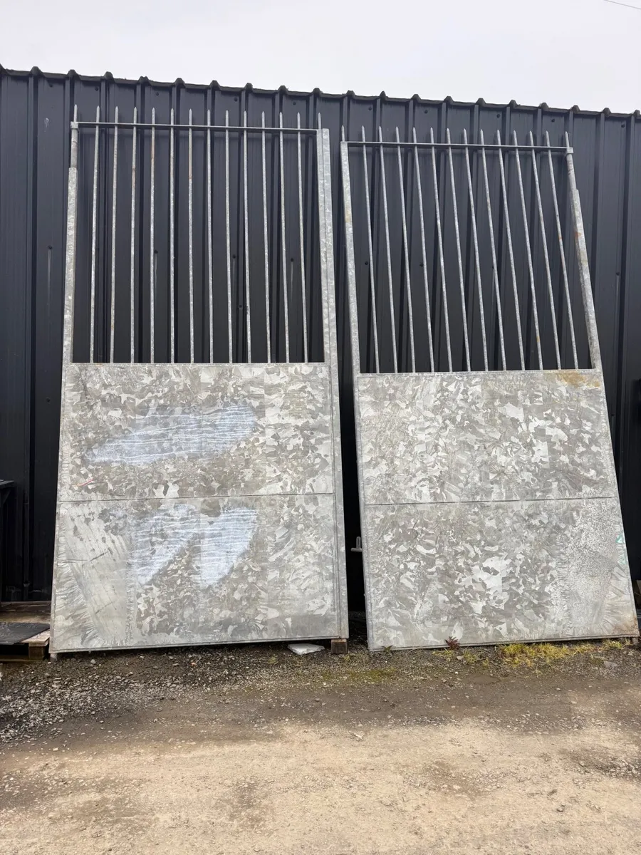 Large industrial gates - Image 1