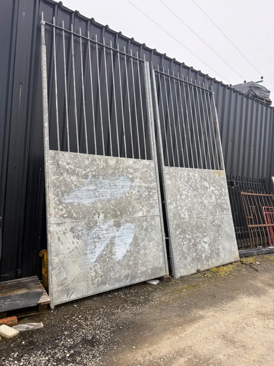 Large industrial gates - Image 3