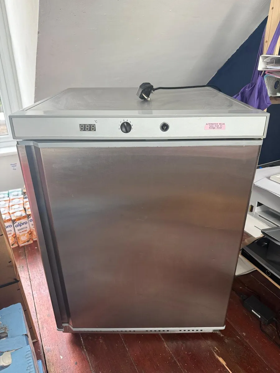 Undercounter fridge - Image 1