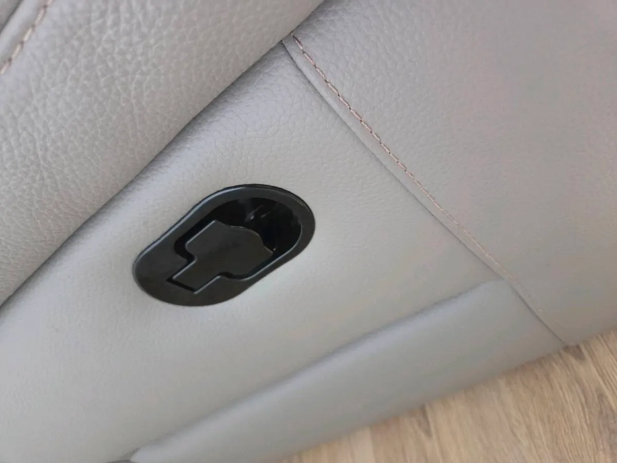 Real Italian Leather Suite - Image 3