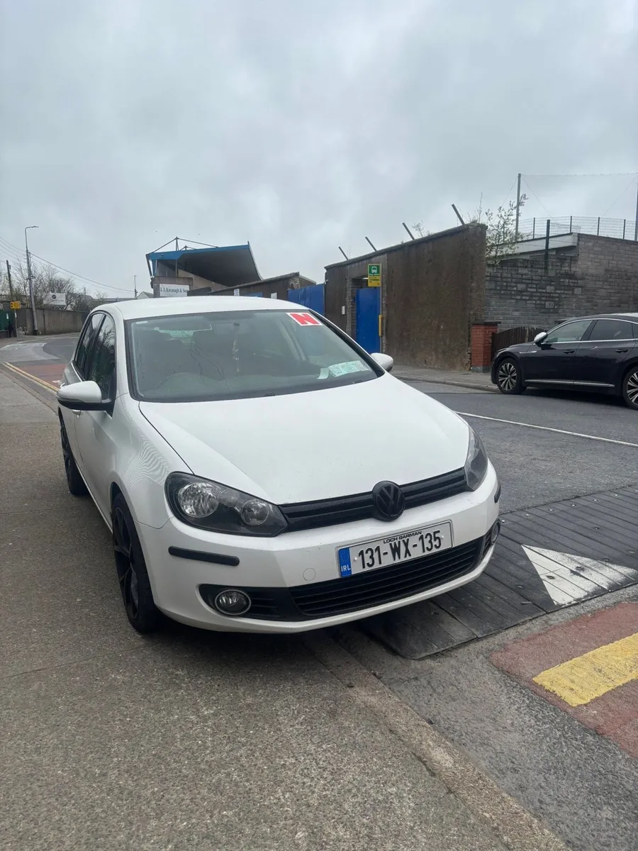 White Volkswagen Golf 2013 Car - Image 1