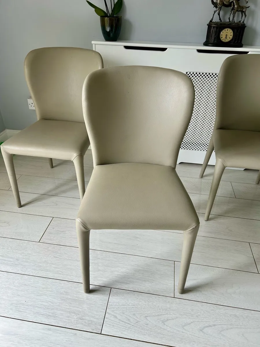 Leather chairs - Image 4