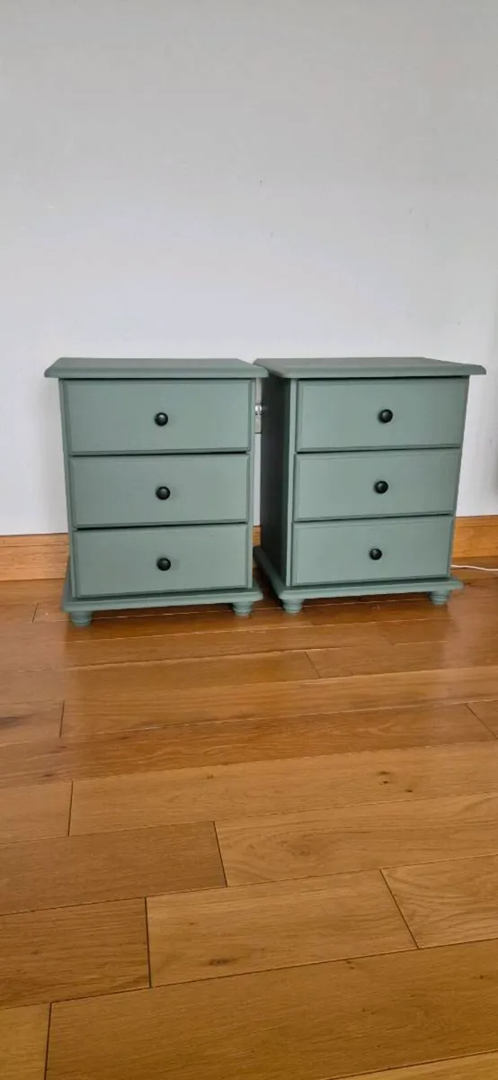 Pair of Bedside Drawers - Image 2