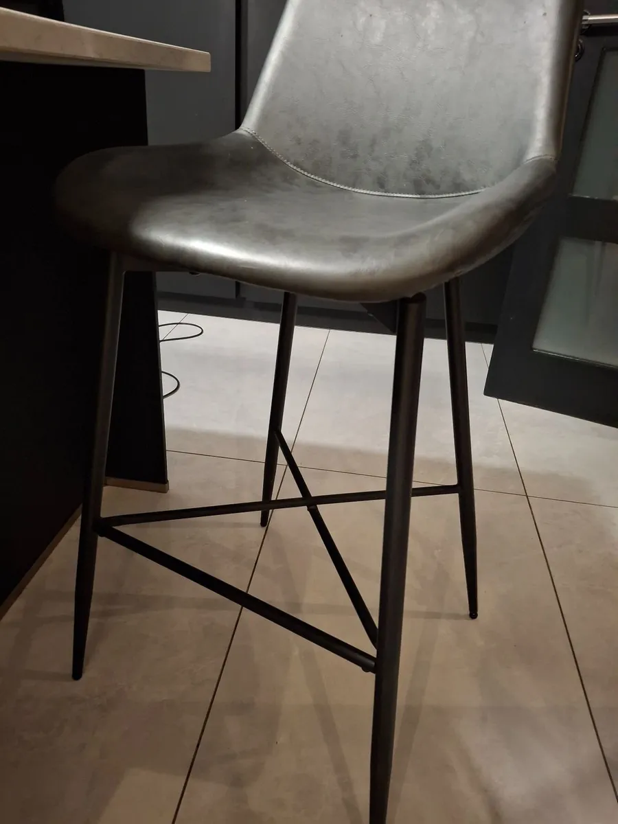 Kitchen Stools for Island - Image 4