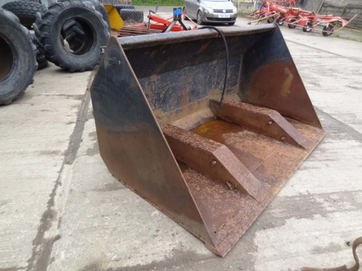 Quicke Alo Tip Bucket - Image 3