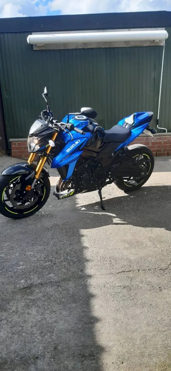 Motorcycle - Image 4