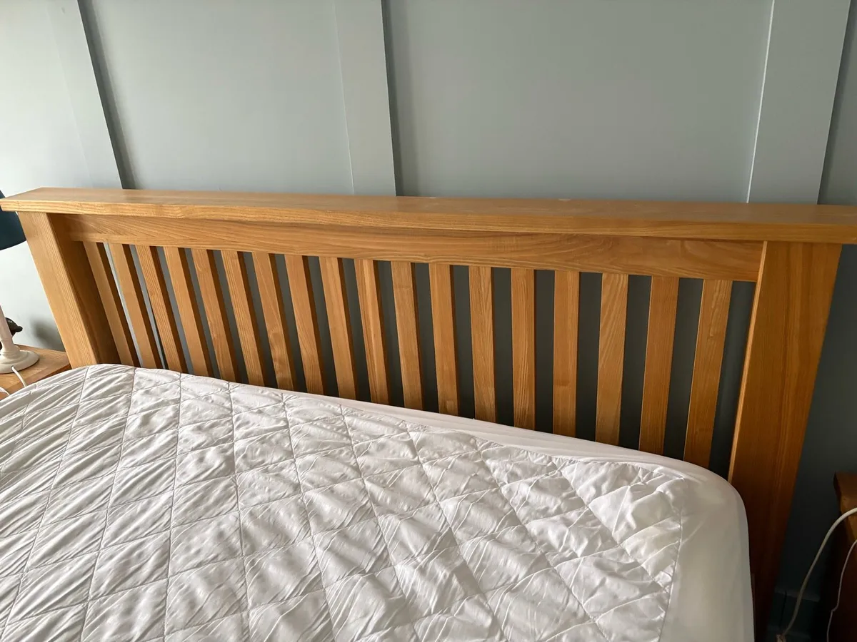 Solid wood king size bed - Image 2