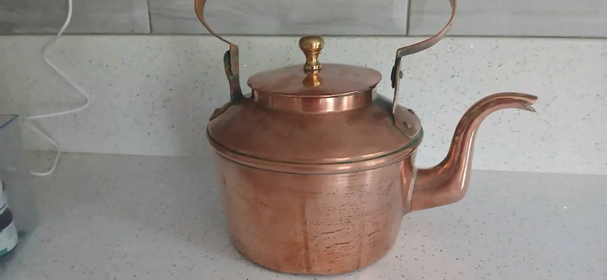 Copper kettles - Image 1