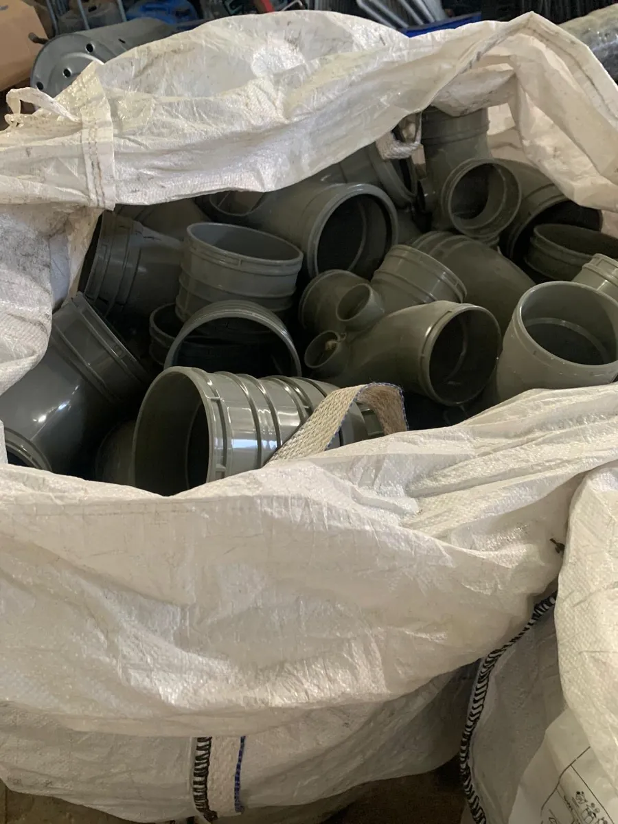 Plumbing materials - Image 1