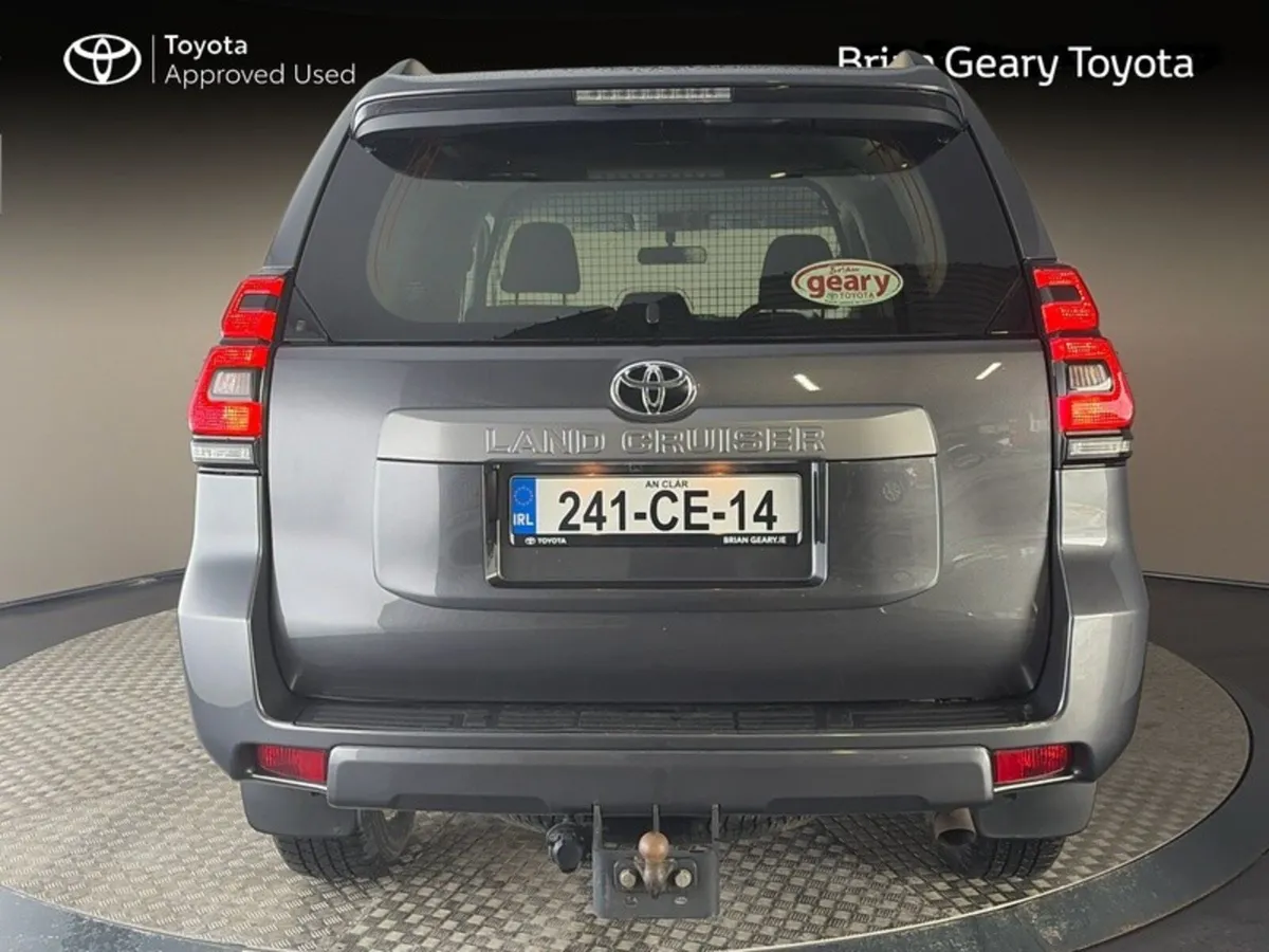 Toyota Land Cruiser LWB GC COMM - Image 4