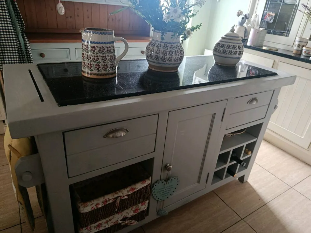 Solid kitchen island with granite top delivery arr - Image 3