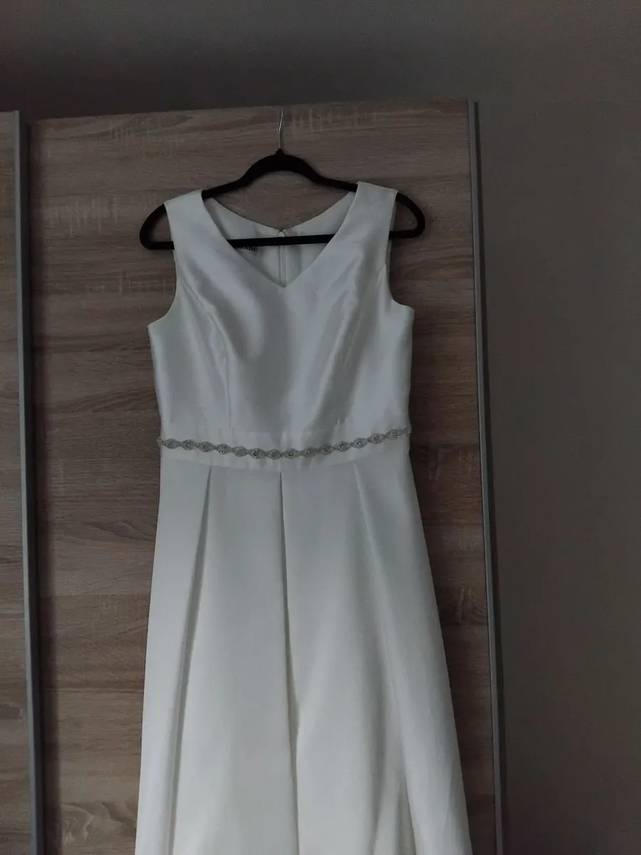 Wedding dress - Image 2