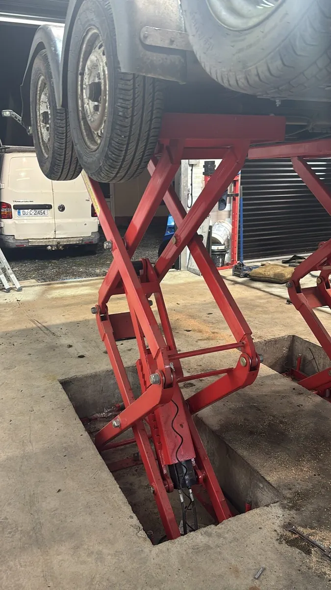 In floor lift scissor - Image 2