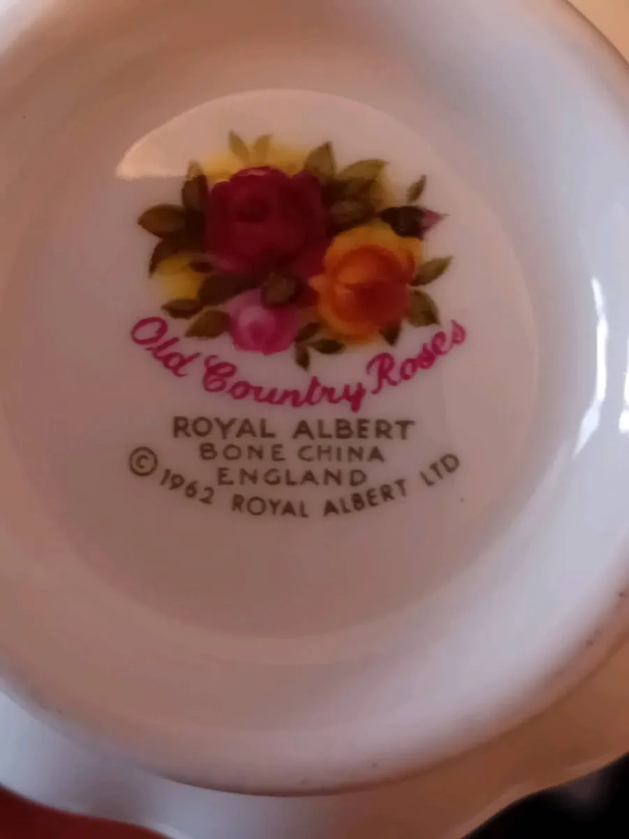 Royal Albert OLD COUNTRY ROSE Tea Set - Image 2