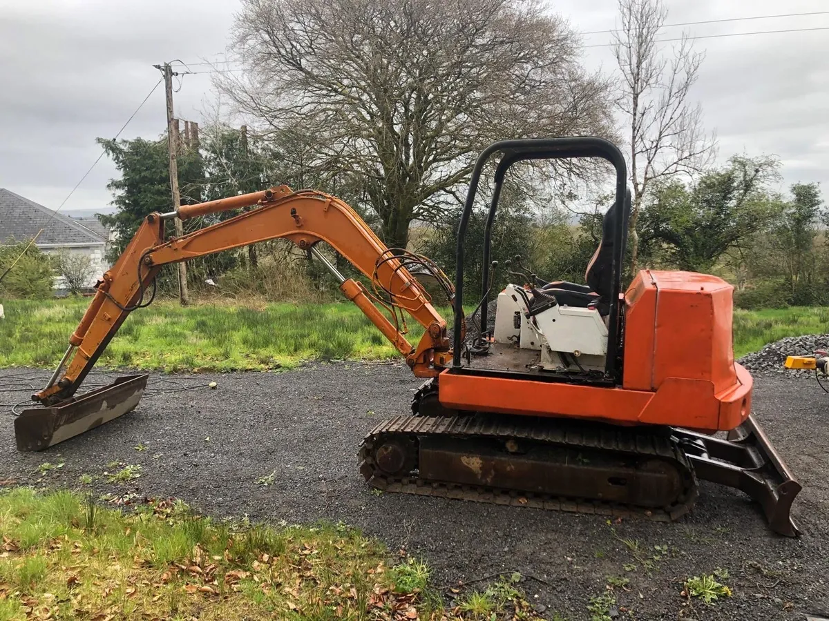 3.5 Ton  Kubota mini digger - Image 4