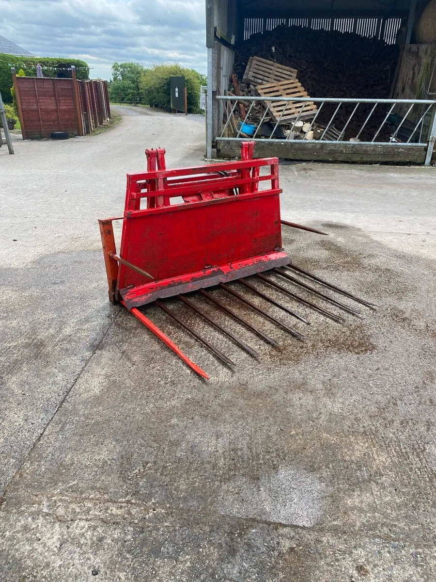 Saville Buck Rake - Image 1