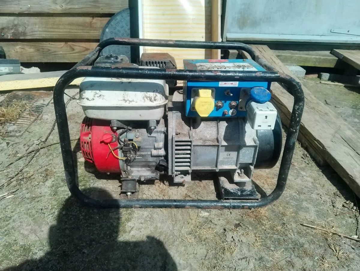 6.5 hp honda engine free delivery. - Image 1