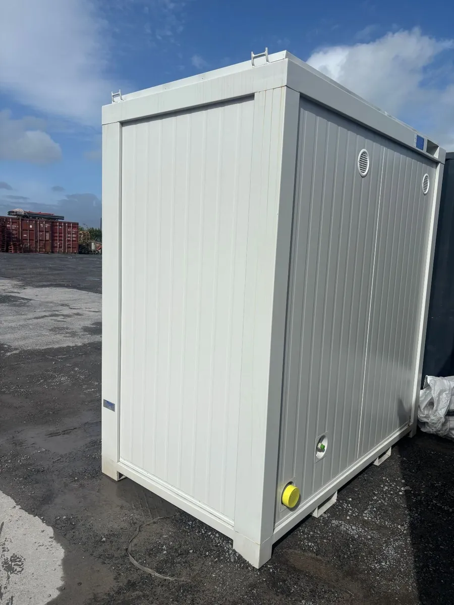 Toilet and Office Block - Image 3