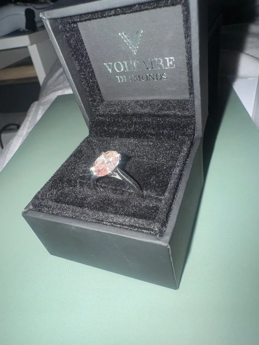 3.0CT Bespoke Engagement ring, fancy vivid pink - Image 2