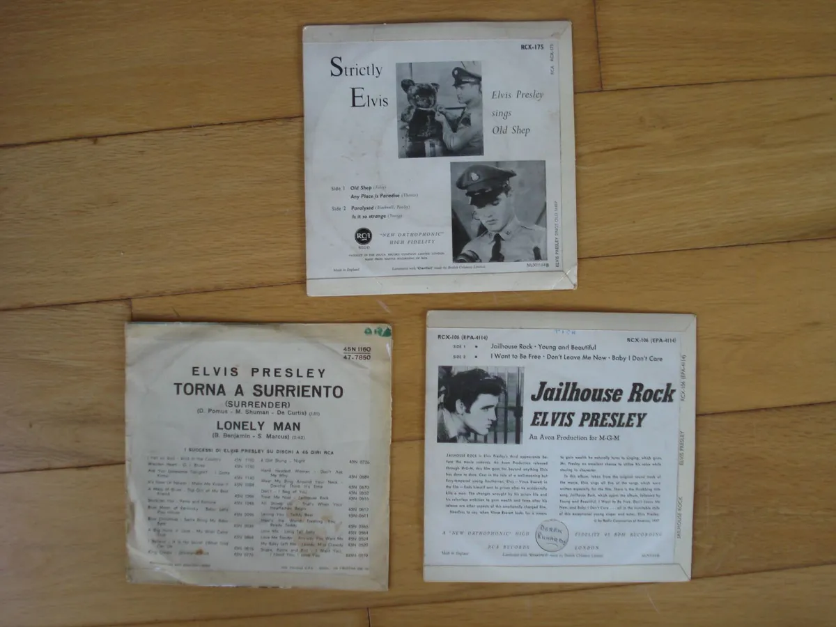 3 VINTAGE ELVIS PRESLEYM VINYL 45 EP RECORDS. - Image 2