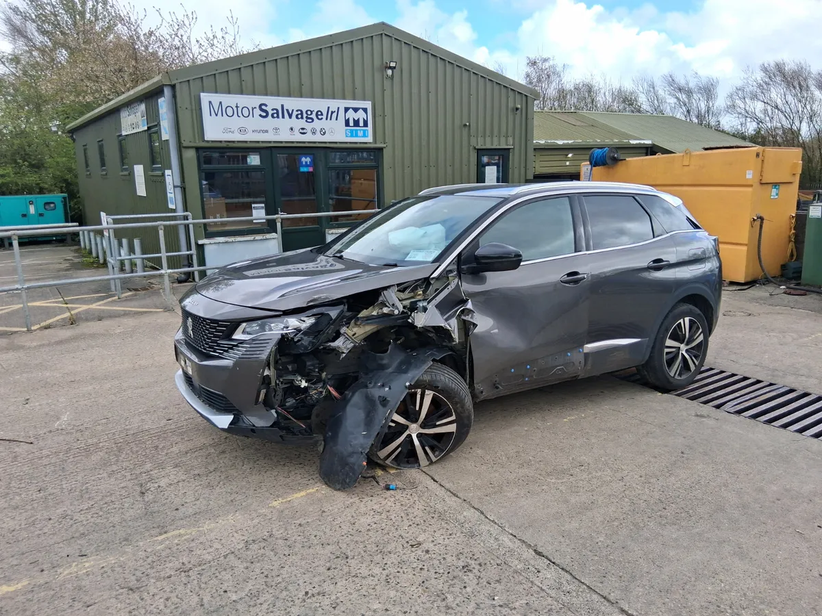 2022 PEUGEOT 3008  FL GT 1.6 AUTO (for parts only) - Image 3