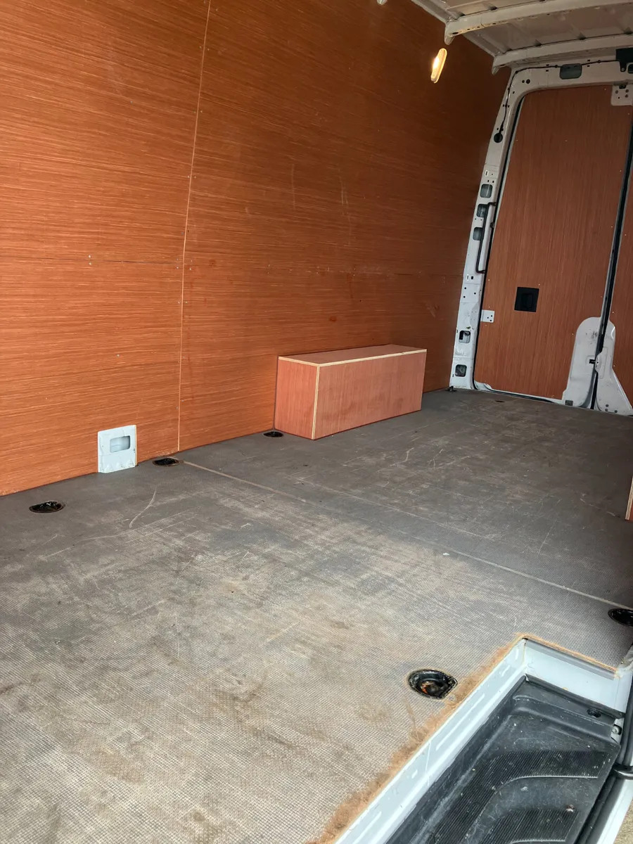 Mercedes-Benz Sprinter 2021 - Image 3