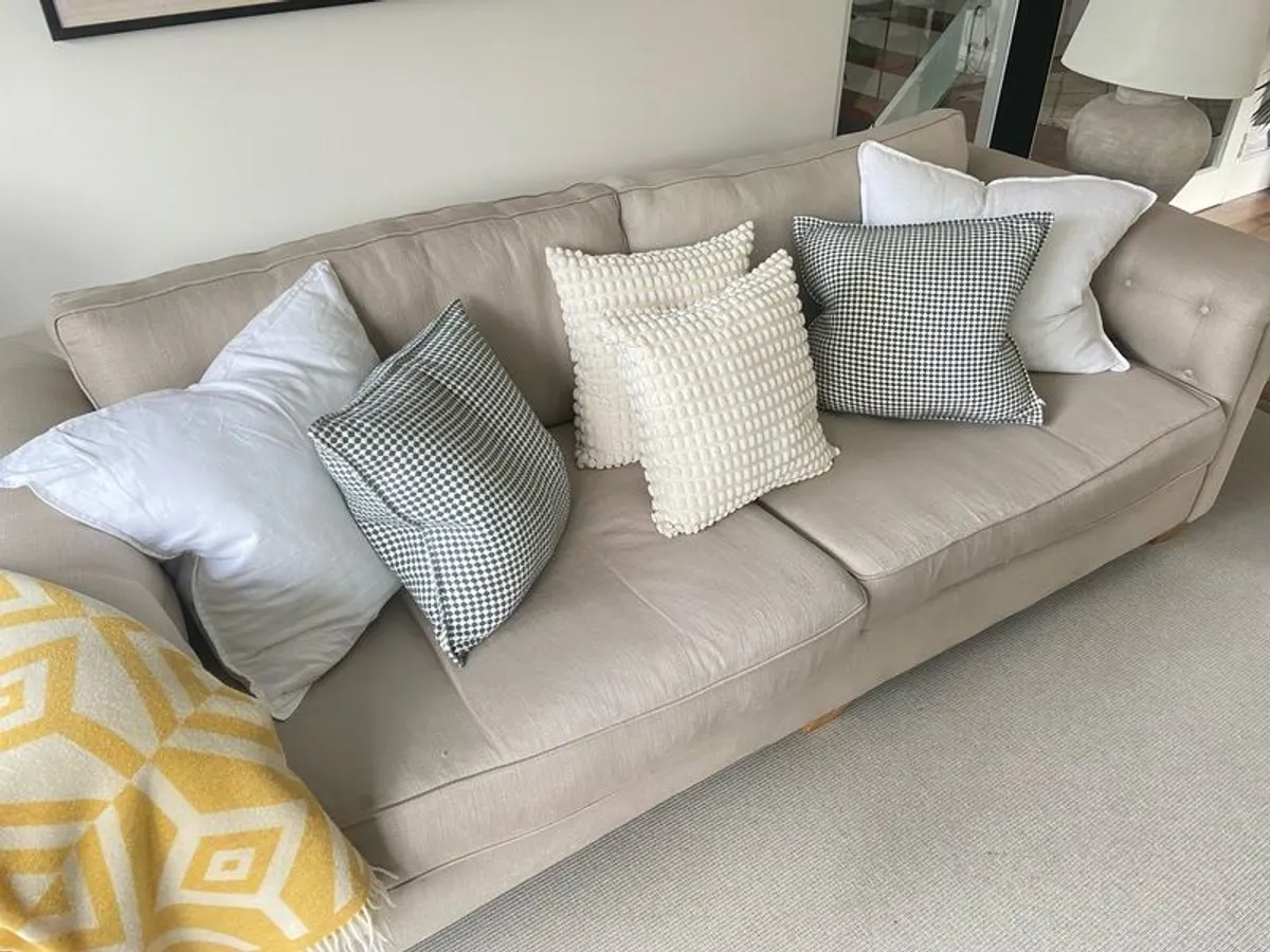 Sofa 4 seater. Large, Comfortable, 260cm - Image 1
