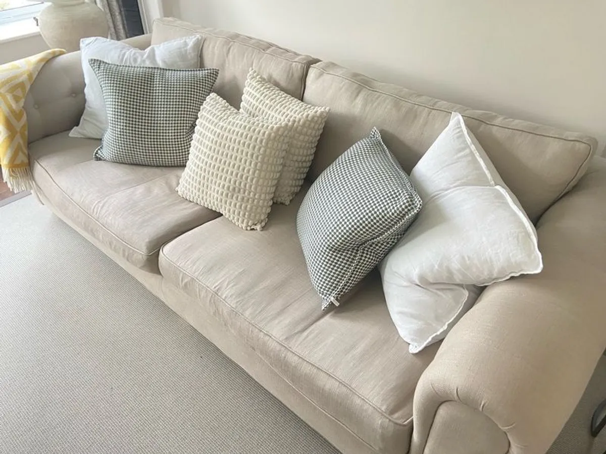 Sofa 4 seater. Large, Comfortable, 260cm - Image 2