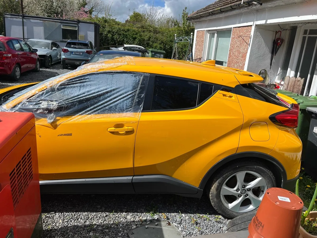 2018 Toyota C-HR auto - Image 3