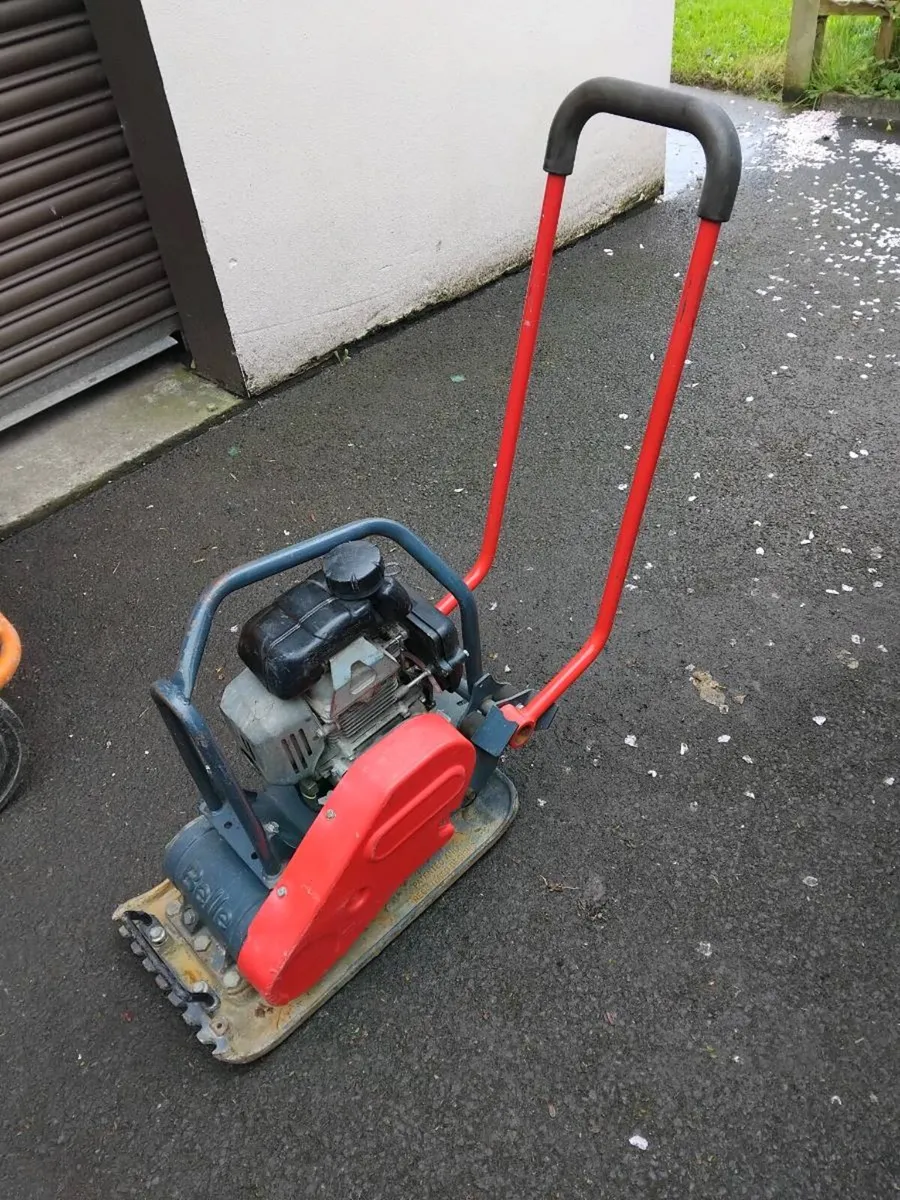 Wacker compactor plate - Image 2