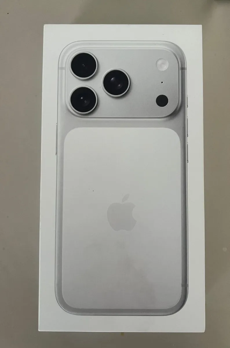 iPhone 17 Pro 256GB Silver - Image 1