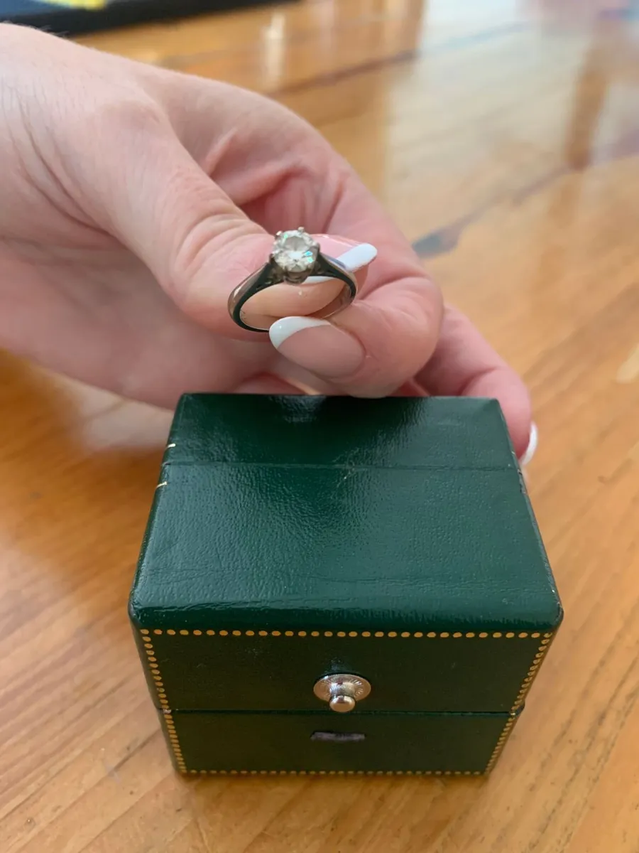 White Gold Diamond Solitaire Ring 1 x 18ct - Image 1